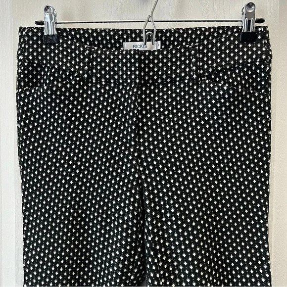 Ricki’s Pants Slim Fit Cropped Ankle Zipper Stretch Black & White Size 0 - Picture 5 of 14